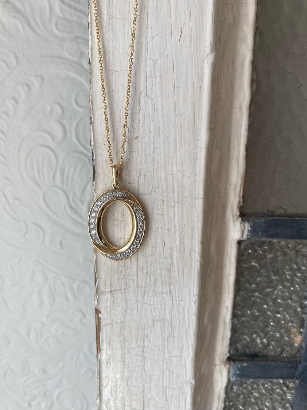 14k Yellow Gold Diamond Oval Eternity Pendant Necklace